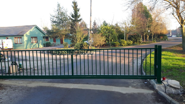 Sliding gate installed at Lakeside Lodge Pidley