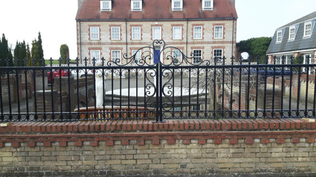 Railings installed in Haddenham